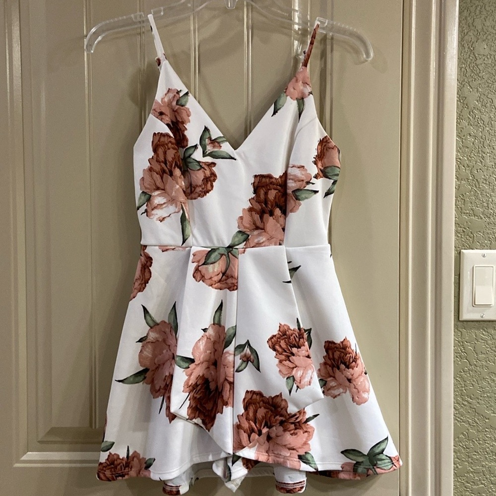 Floral Print Romper by Stilettos Brand. GUC!